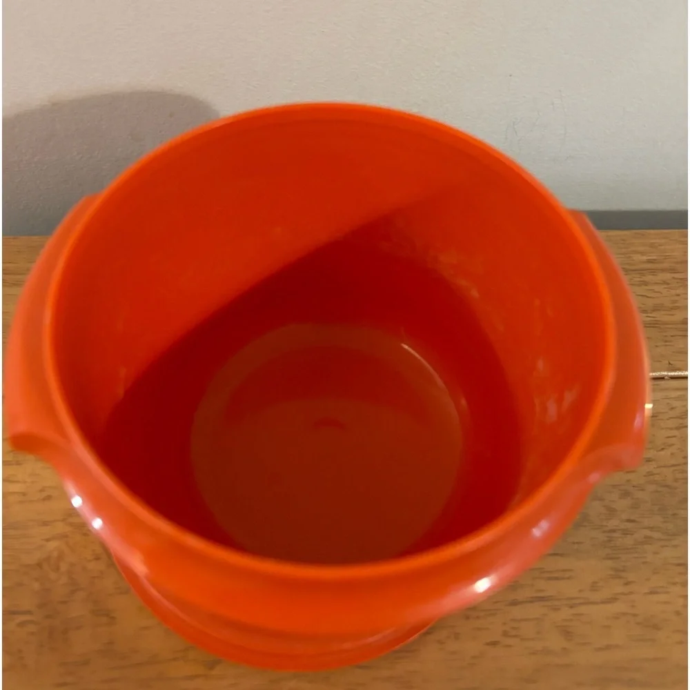 Tupperware Vintage Servalier Bowl Orange Starburst 888-12